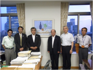 筑波大学附属聴覚特別支援学校卒業生から寄贈された絵画