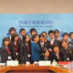 中国外交部にて華報道官と