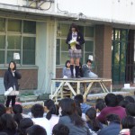 歓迎の挨拶を行う附属高校の生徒代表