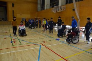 ボッチャ交流の様子