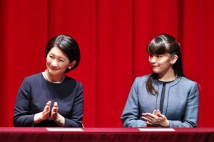 開会式ご臨席の秋篠宮妃殿下並びに眞子内親王殿下