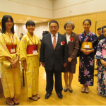 日本大使館での歓迎会にて木寺大使夫妻と