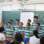 日本語で「君をのせて」を唄う北京大附属小の児童たち