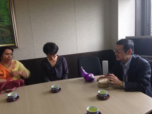 日印双方の障害者施策について話し合う様子